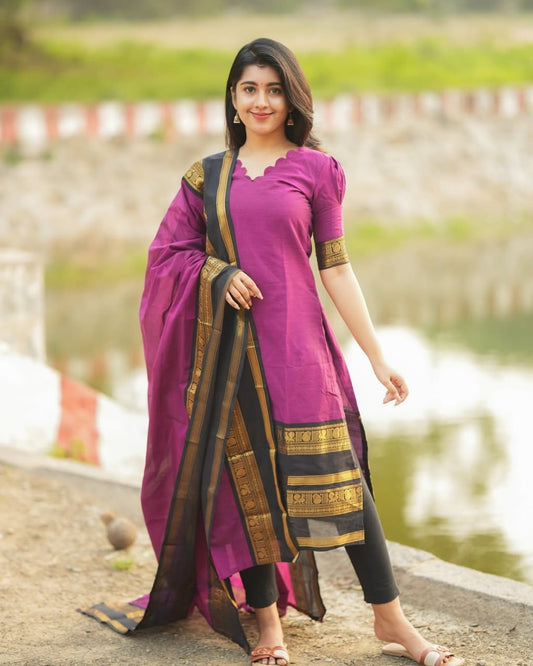 Tamizh Magenta Kurti Set