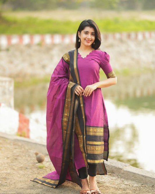 Tamizh Magenta Kurti Set
