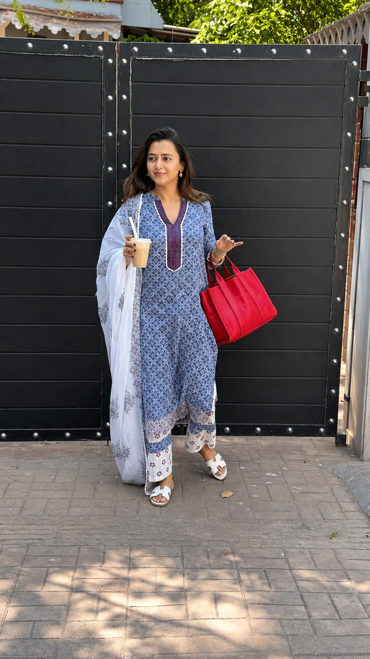 Women White & Navy Blue Printed Kurta with Trousers & Dupatta
