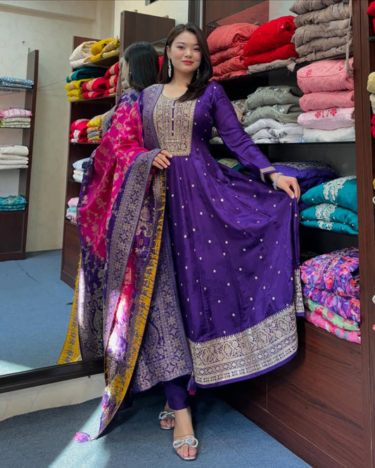 Jashn-E-Bahaaraa Anarkali Flared Kurti Pant Dupatta Set