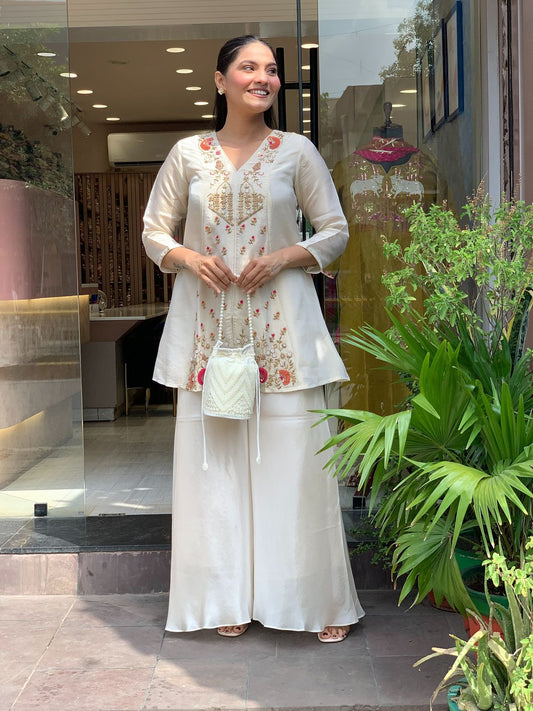Elegant Ivory Ethnic Ensemble with Floral Embroidery